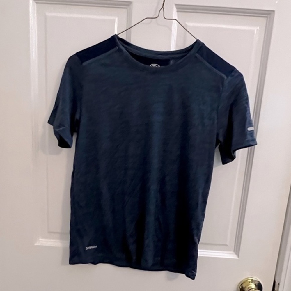 Boys Athletic works DriWorks shirt. Size large (10-12). Navy Blue